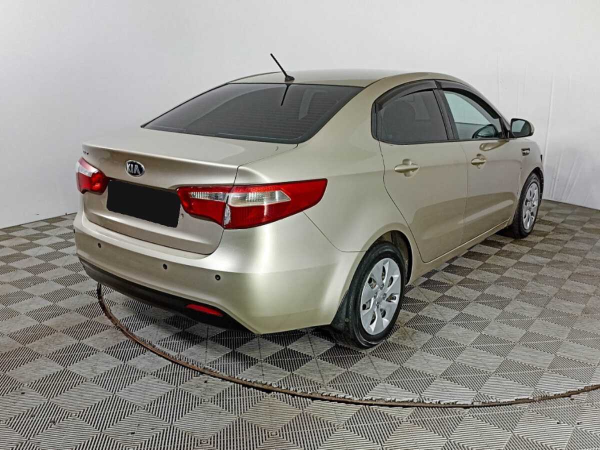 Купить Kia Rio с пробегом. Фото: #4