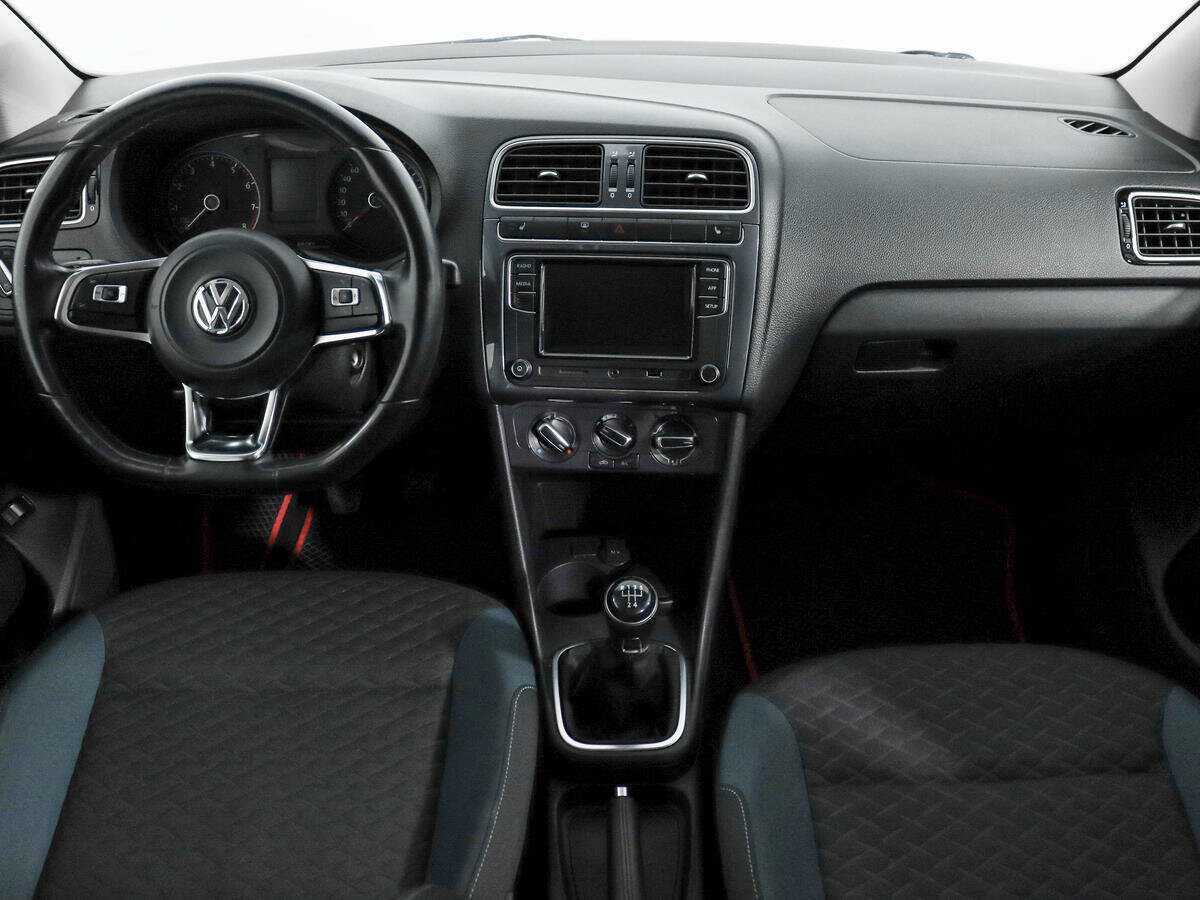 Купить Volkswagen Polo с пробегом. Фото: #10