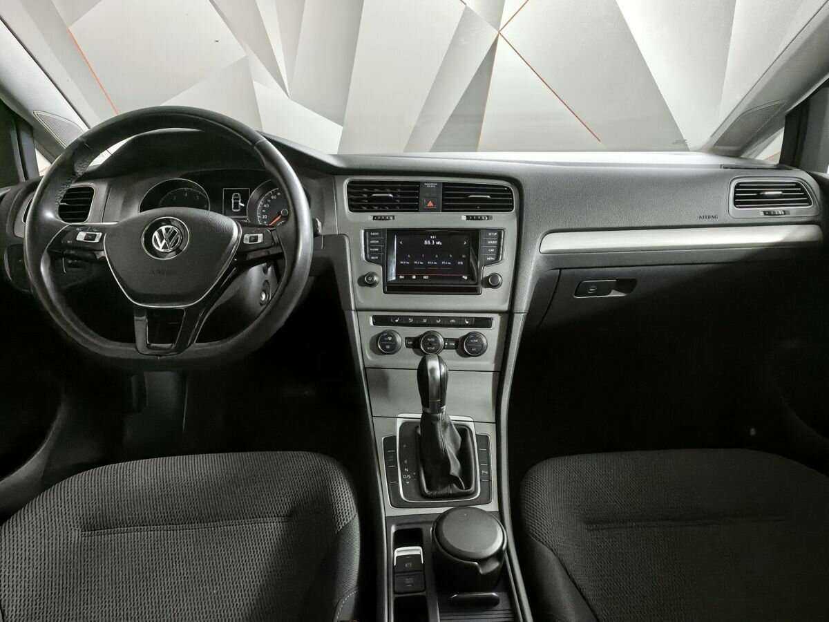 Купить Volkswagen Golf с пробегом. Фото: #9