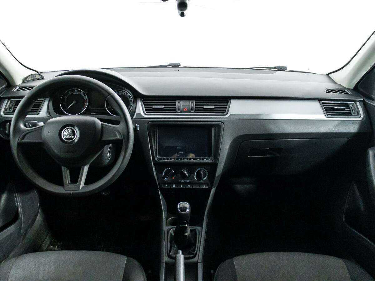 Купить Skoda Rapid с пробегом. Фото: #10