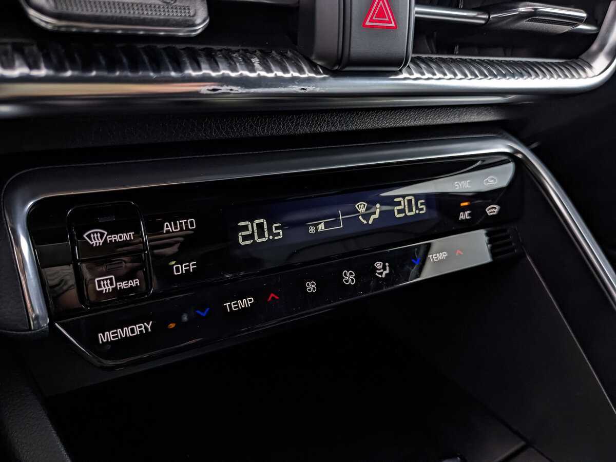 Купить Kia K5 с пробегом. Фото: #20