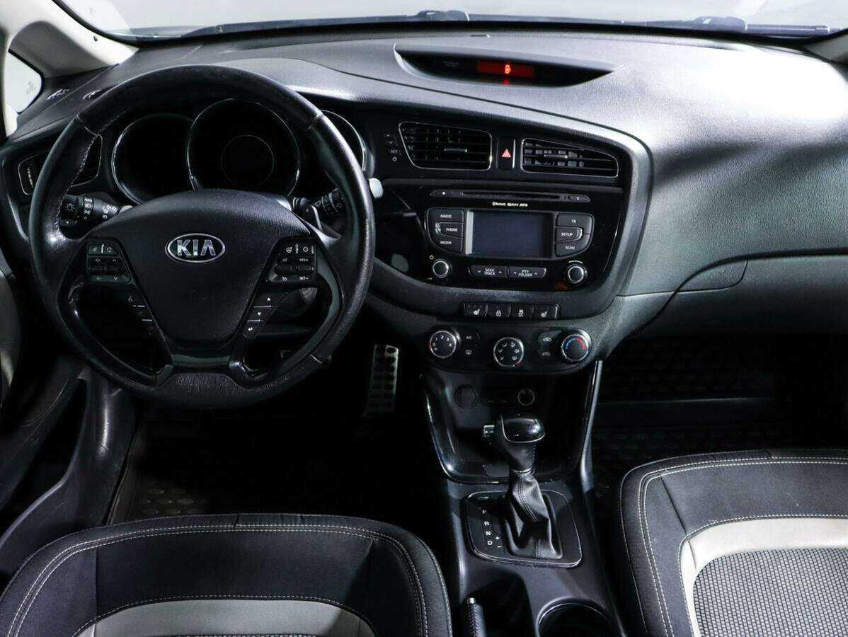 Купить Kia Ceed с пробегом. Фото: #11