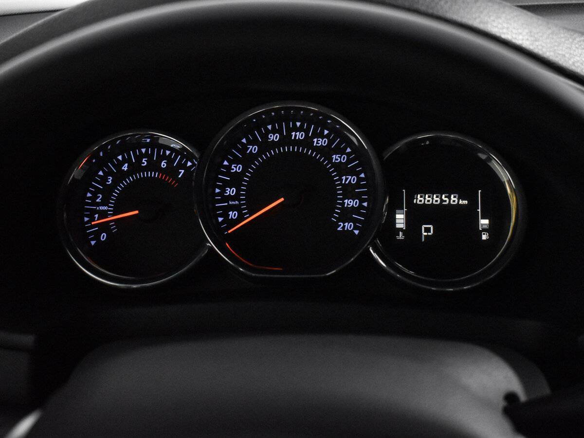 Купить Renault Logan с пробегом. Фото: #13