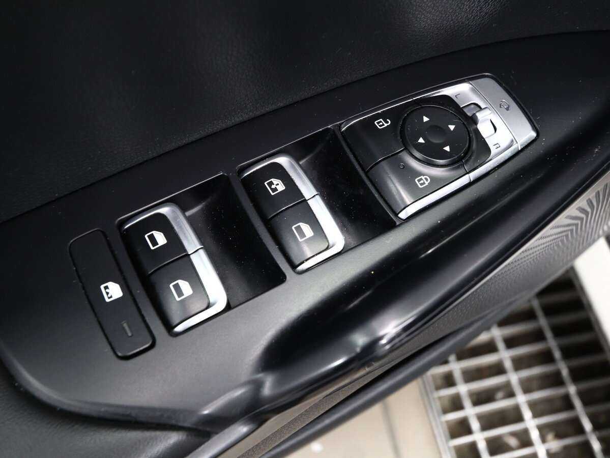 Купить Kia K5 с пробегом. Фото: #7