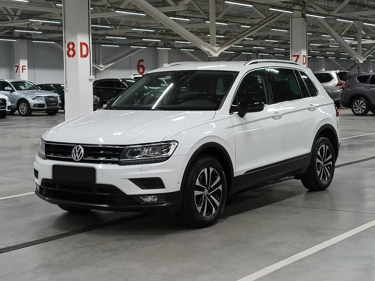 Купить Volkswagen Tiguan с пробегом. Посмотреть фото