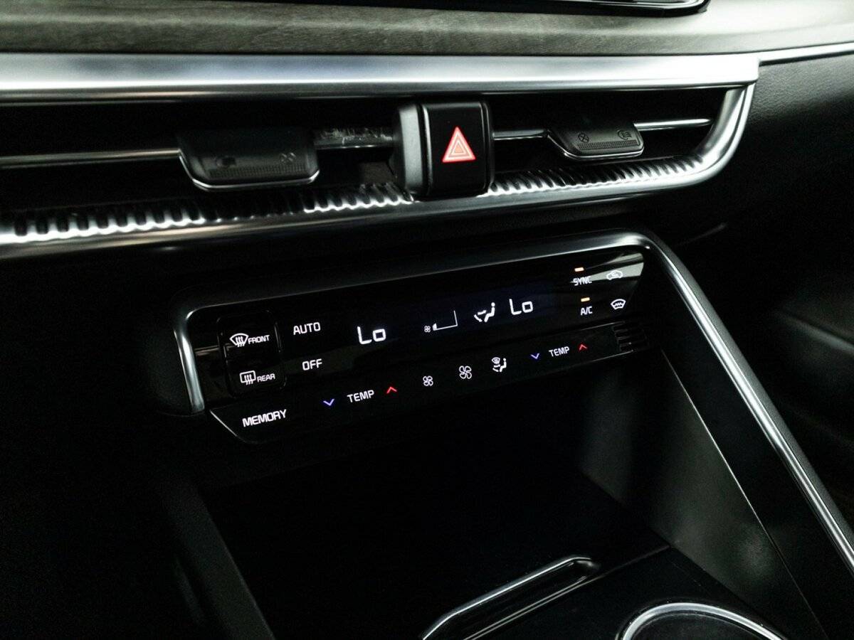 Купить Kia K5 с пробегом. Фото: #22