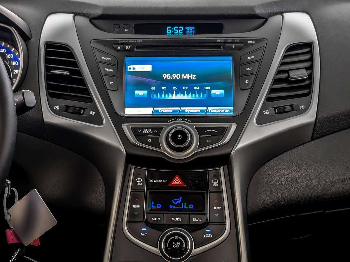 Купить Hyundai Elantra с пробегом. Фото: #12