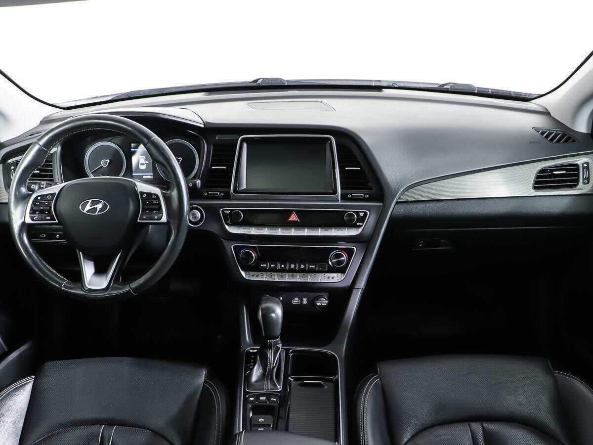 Купить Hyundai Sonata с пробегом. Фото: #10