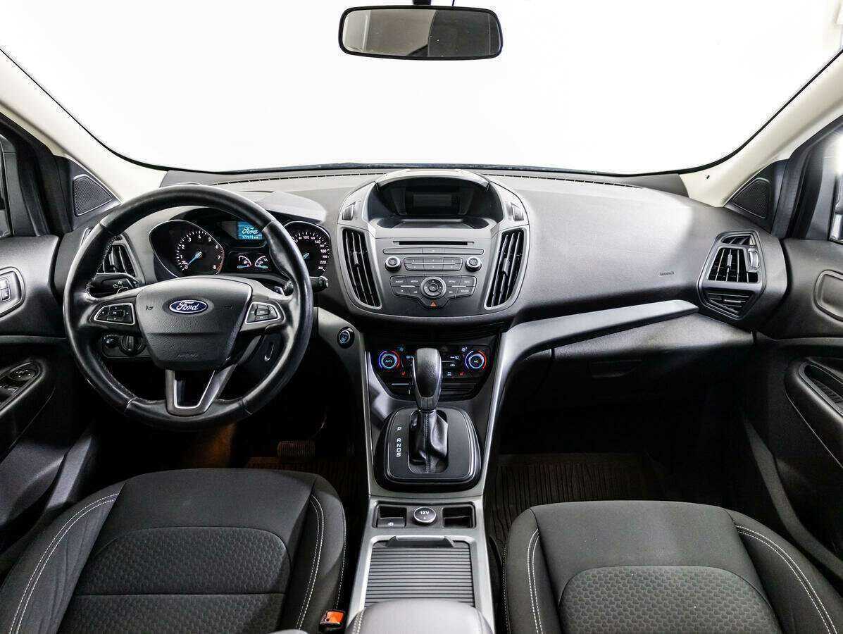 Купить Ford Kuga с пробегом. Фото: #10