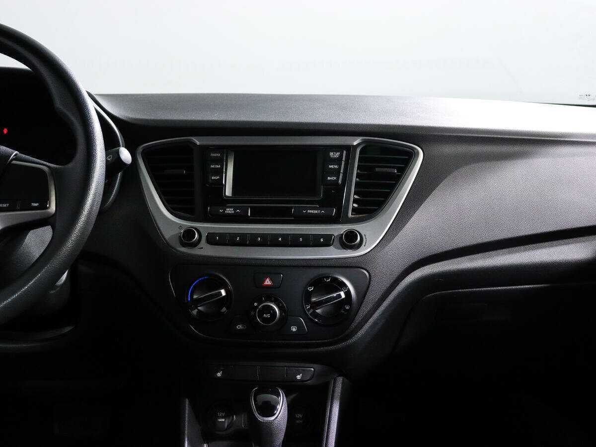 Купить Hyundai Solaris с пробегом. Фото: #10