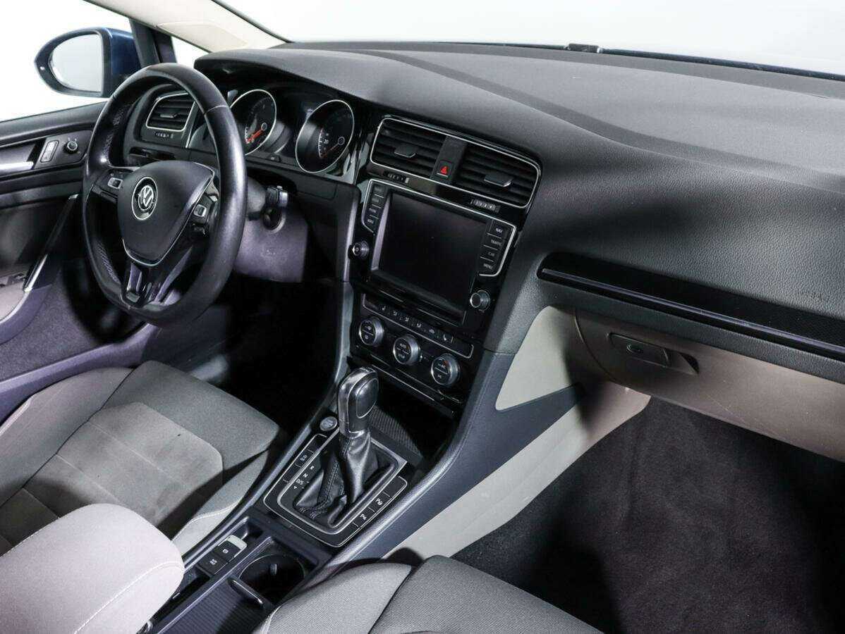 Купить Volkswagen Golf с пробегом. Фото: #8
