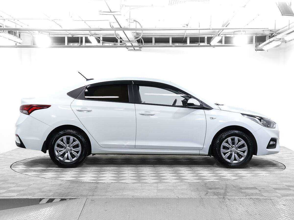 Купить Hyundai Solaris с пробегом. Фото: #3