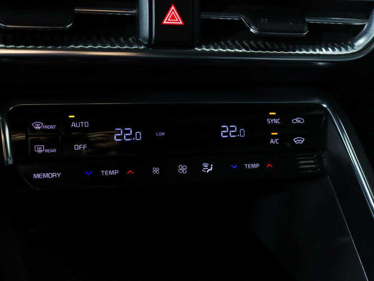 Купить Kia K5 с пробегом. Фото: #13