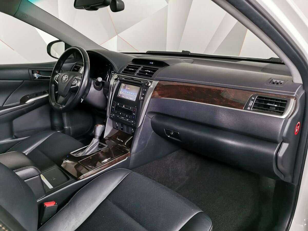 Купить Toyota Camry с пробегом. Фото: #7