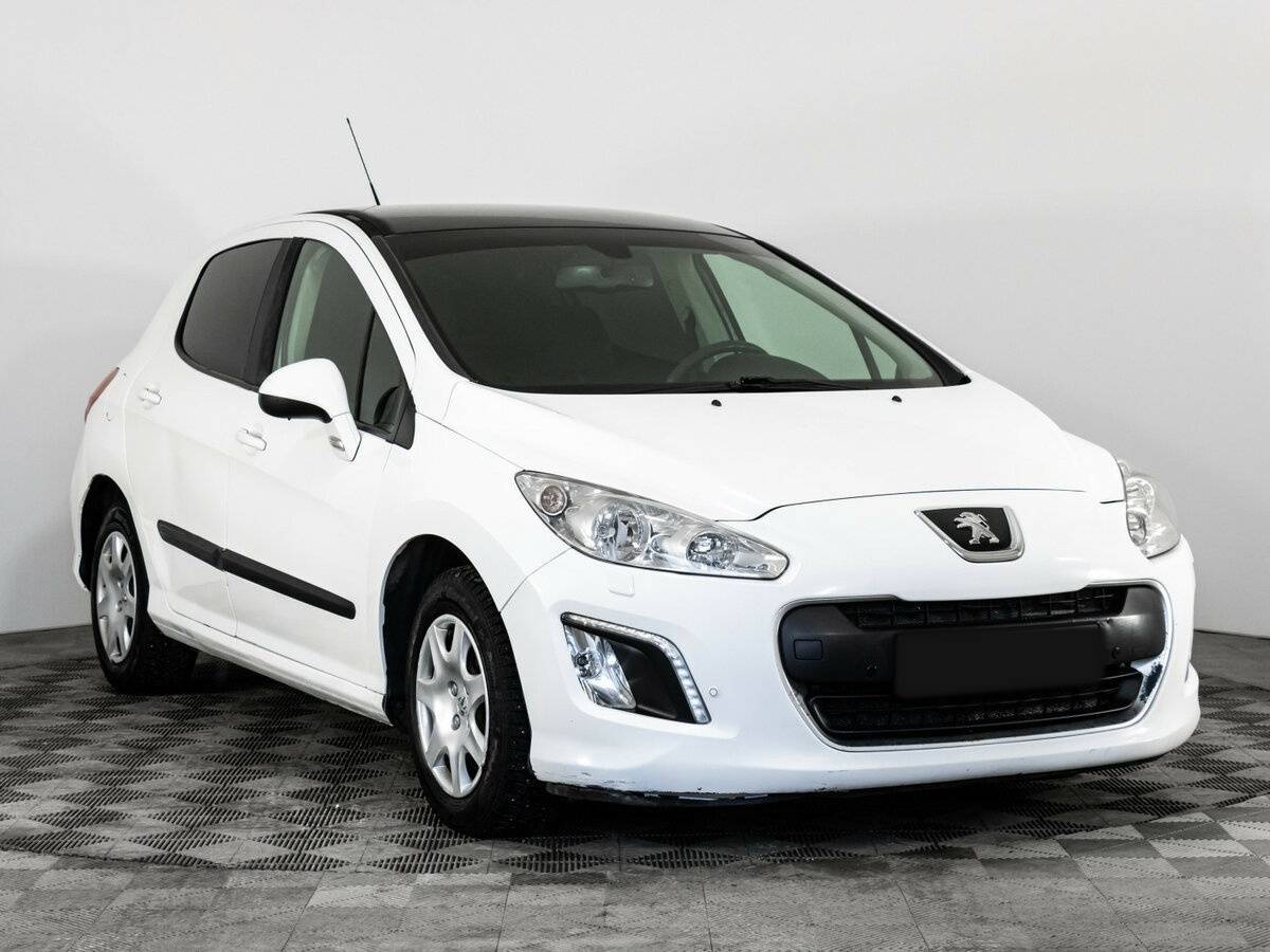 Купить Peugeot 308 с пробегом. Фото: #2