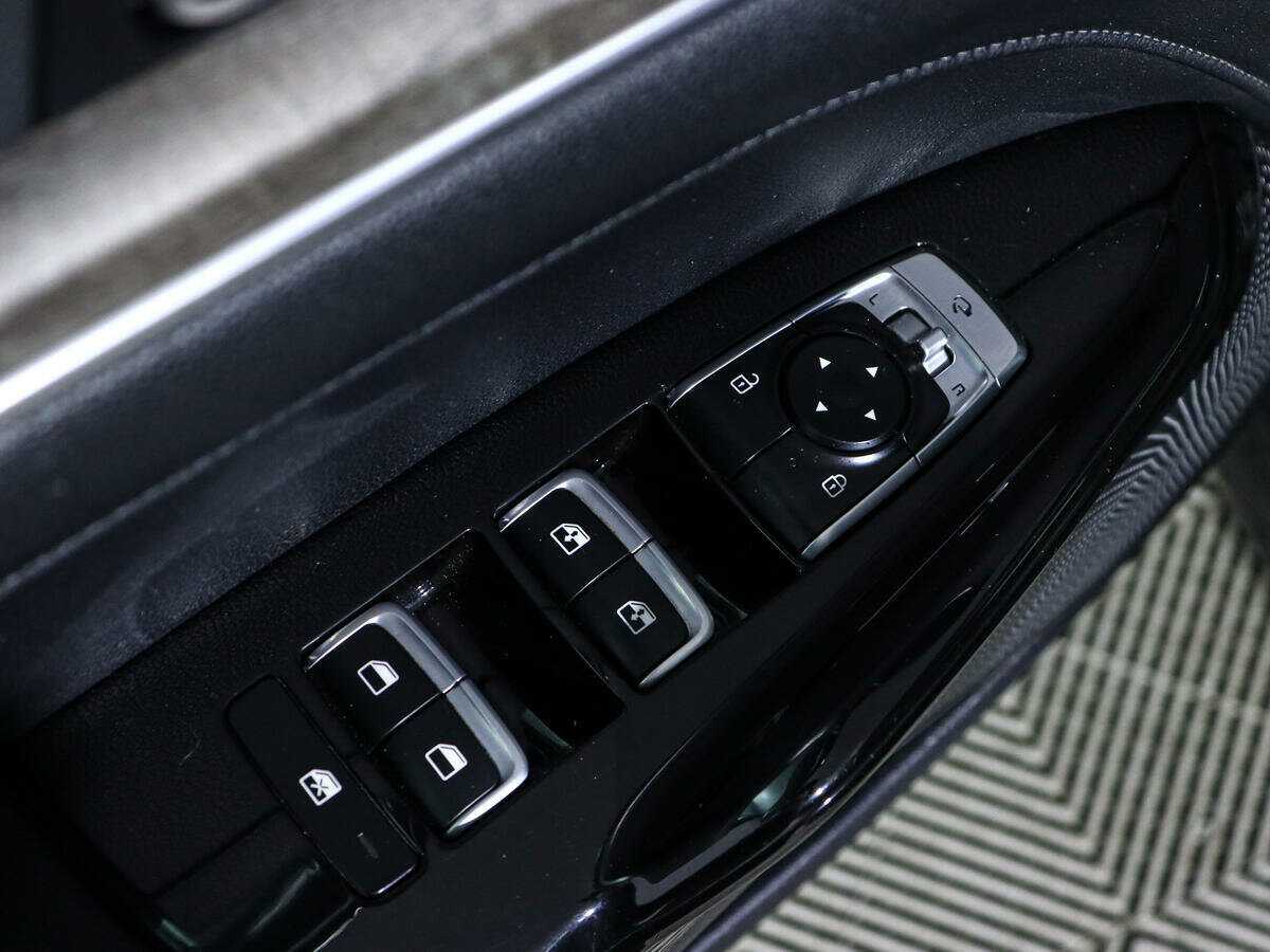 Купить Kia K5 с пробегом. Фото: #17