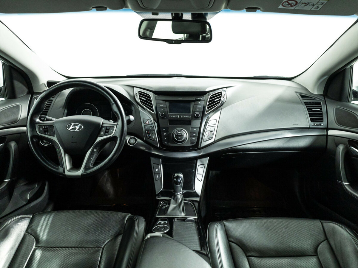 Купить Hyundai i40 с пробегом. Фото: #12