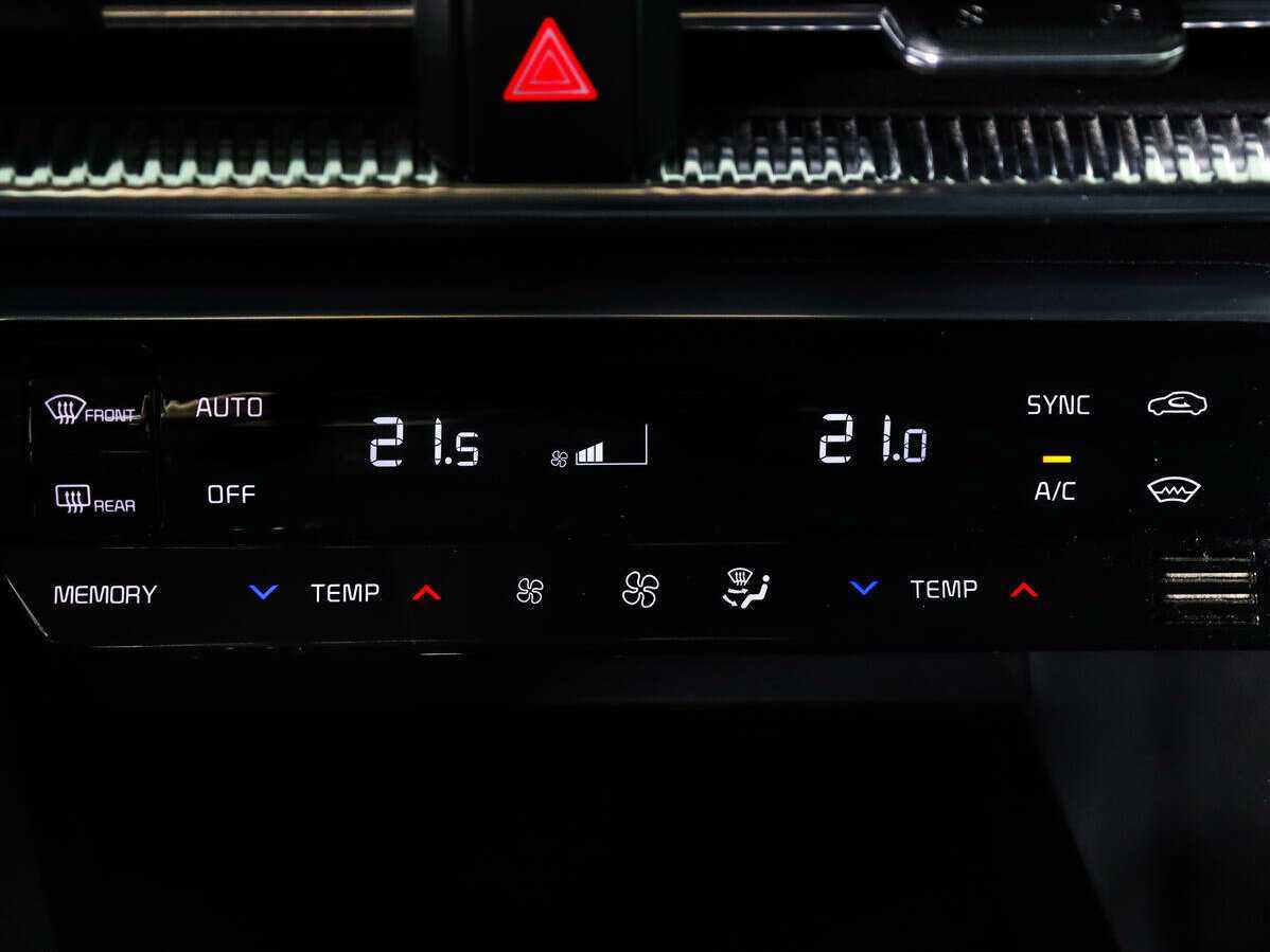 Купить Kia K5 с пробегом. Фото: #15