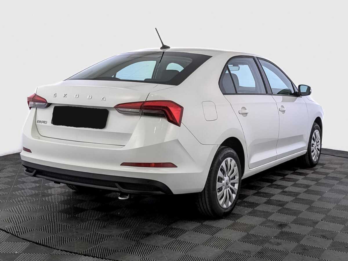 Купить Skoda Rapid с пробегом. Фото: #4