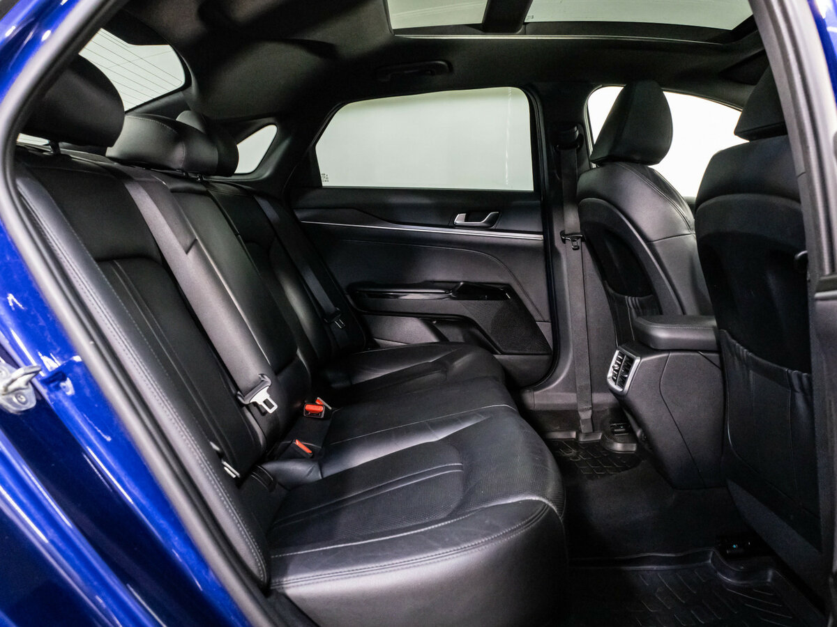 Купить Kia K5 с пробегом. Фото: #23