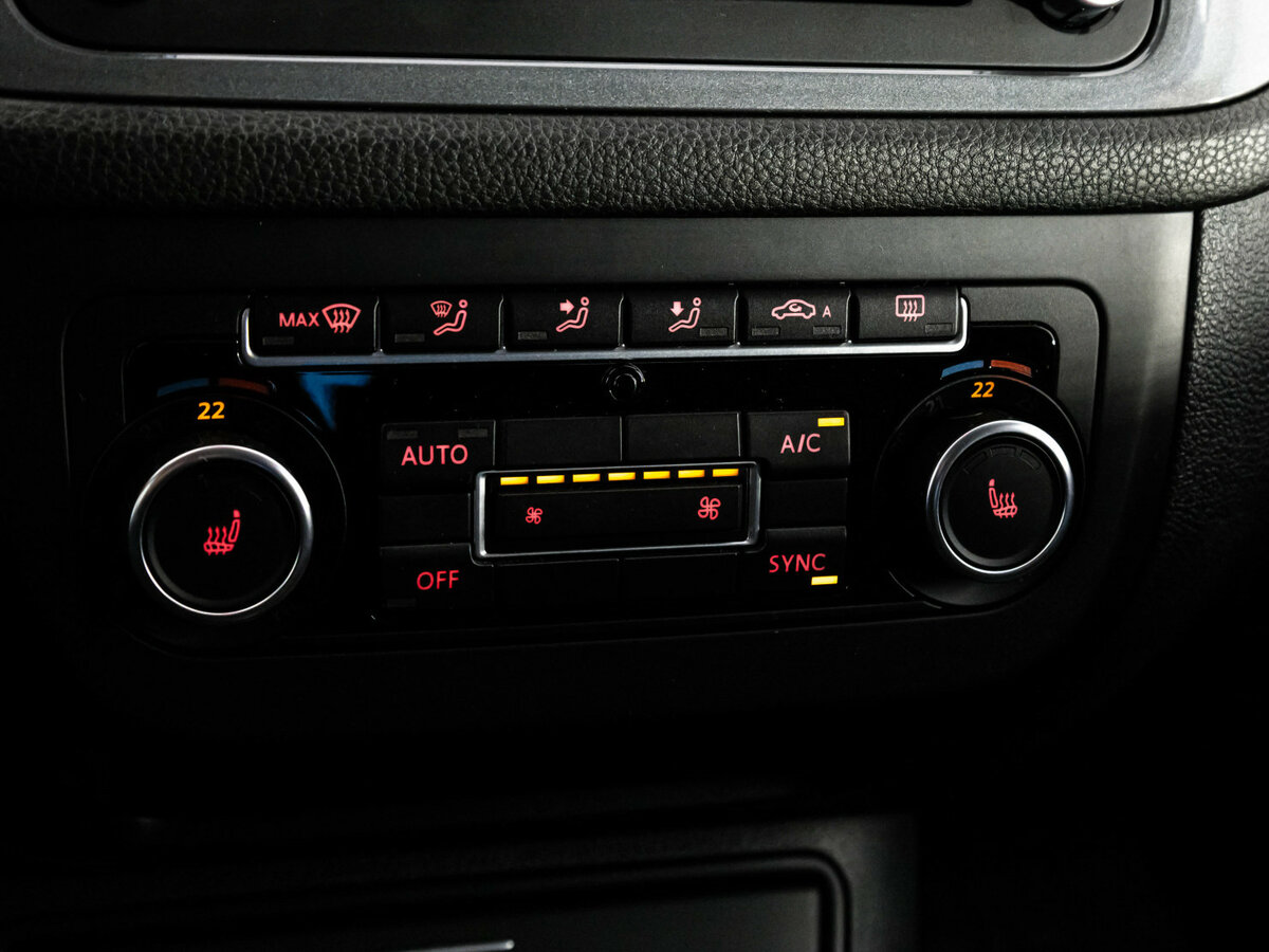 Купить Volkswagen Tiguan с пробегом. Фото: #9