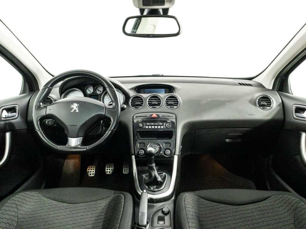 Купить Peugeot 308 с пробегом. Фото: #12