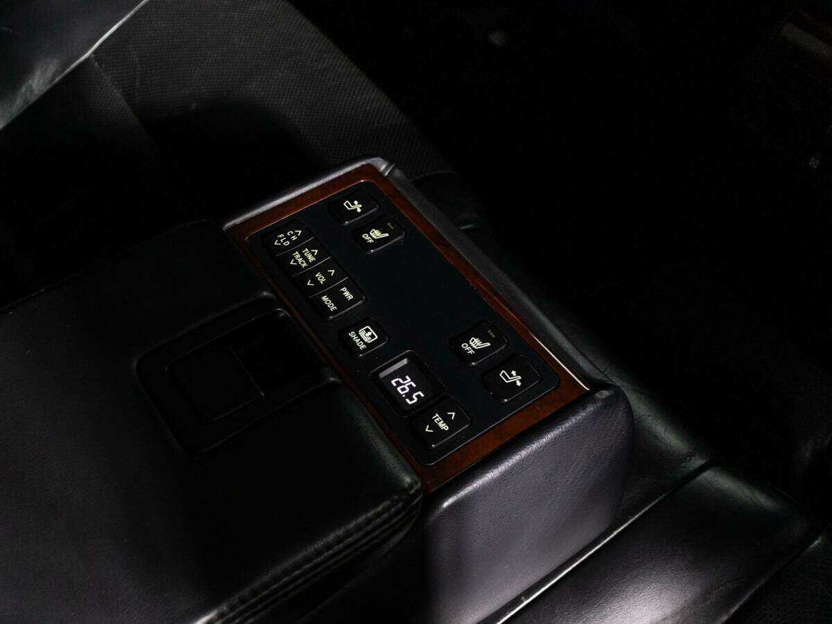 Купить Toyota Camry с пробегом. Фото: #18