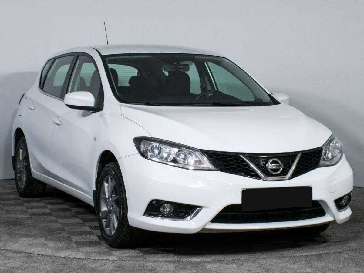 Купить Nissan Tiida с пробегом. Фото: #2