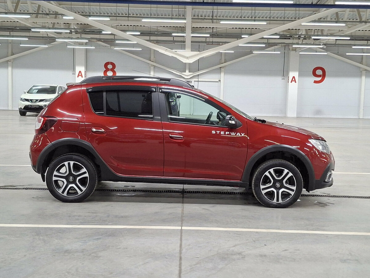 Купить Renault Sandero с пробегом. Фото: #3
