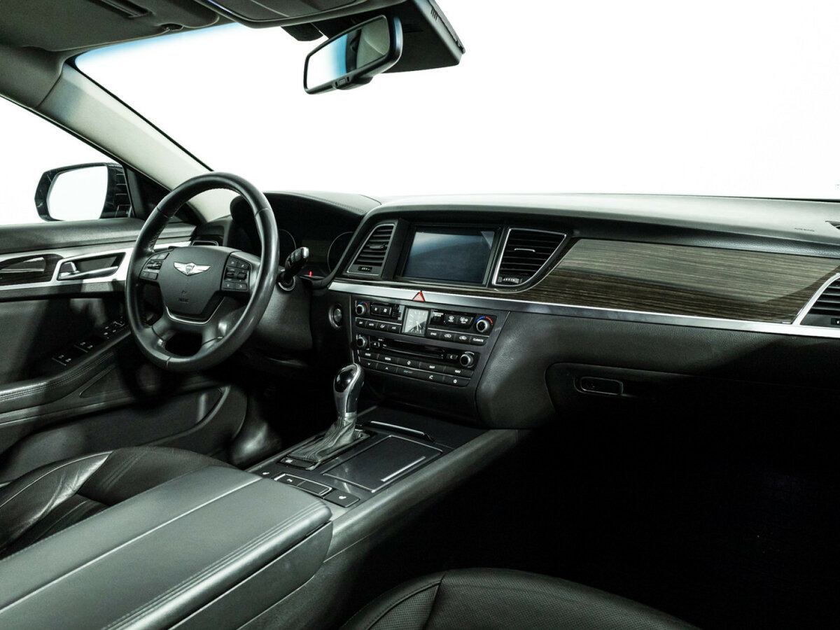 Купить Hyundai Genesis с пробегом. Фото: #6