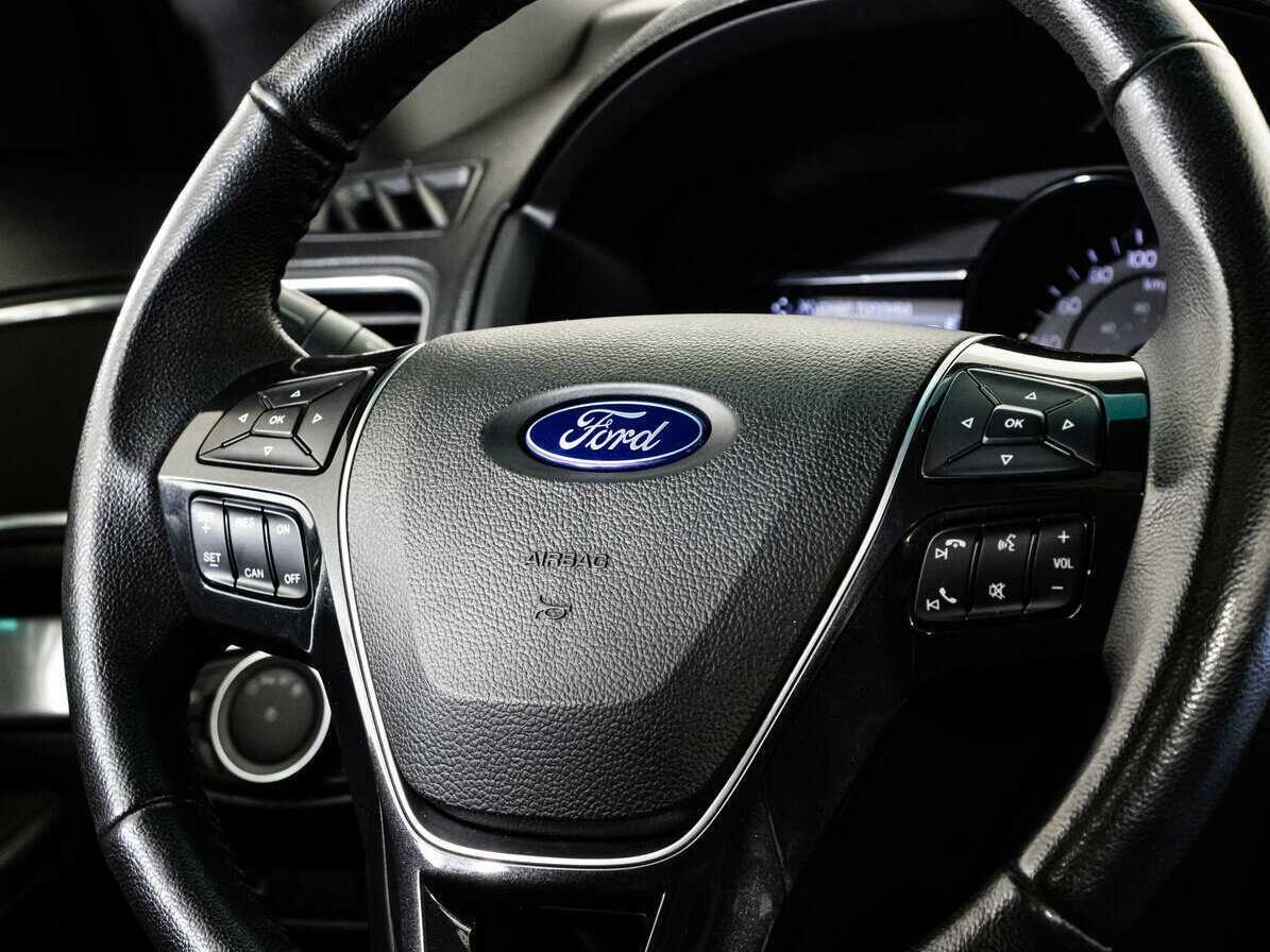Купить Ford Explorer с пробегом. Фото: #10