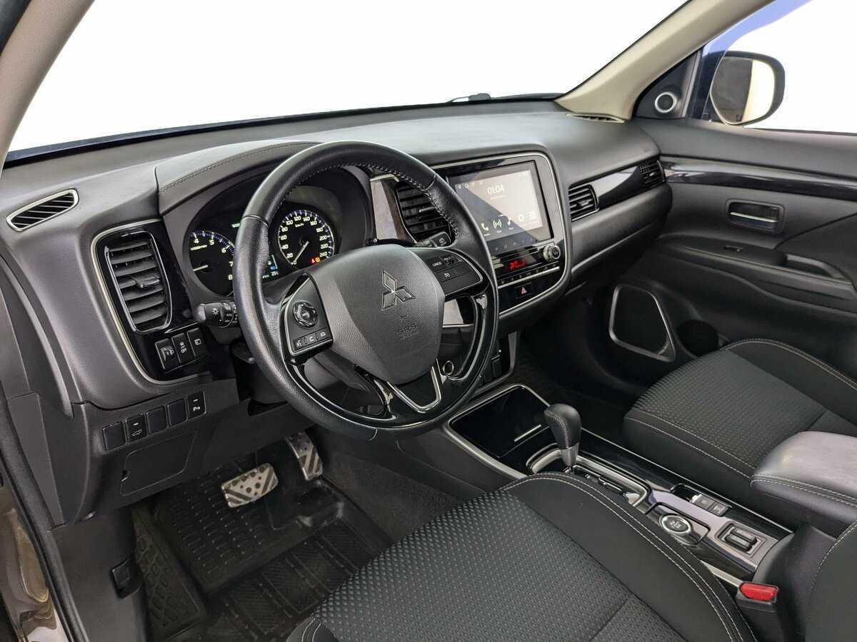 Купить Mitsubishi Outlander с пробегом. Фото: #9