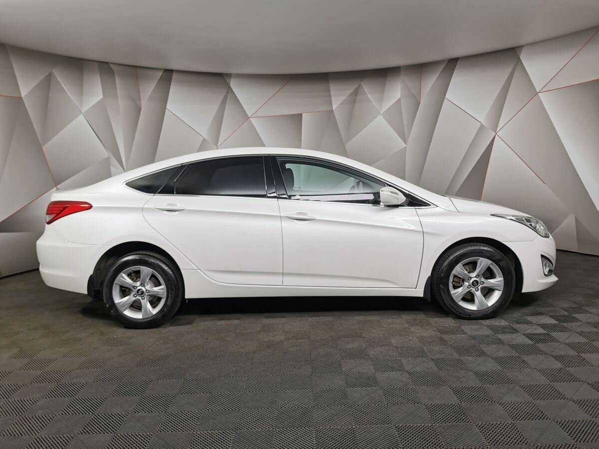 Купить Hyundai i40 с пробегом. Фото: #5