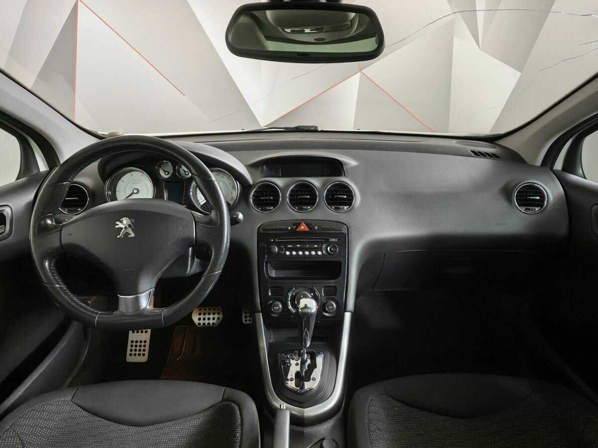 Купить Peugeot 308 с пробегом. Фото: #8