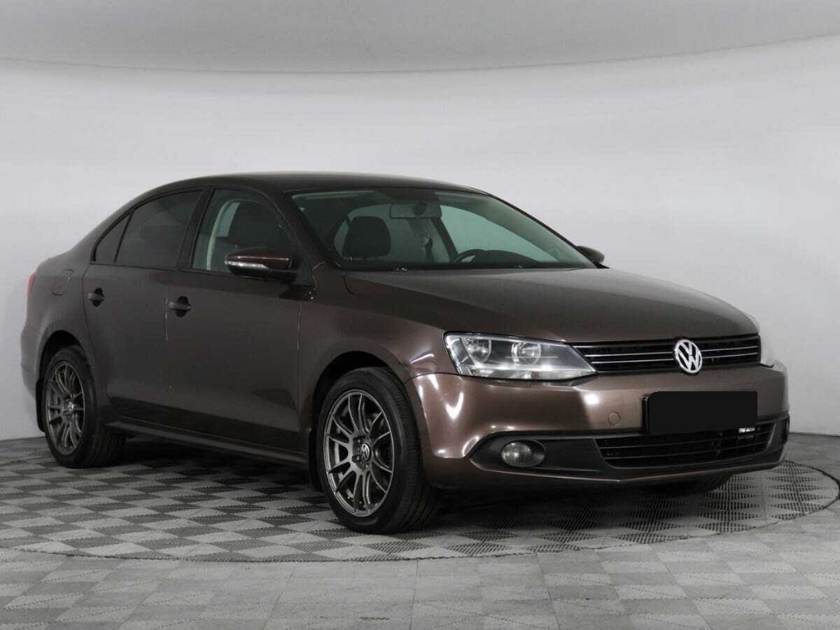 Купить Volkswagen Jetta с пробегом. Фото: #1