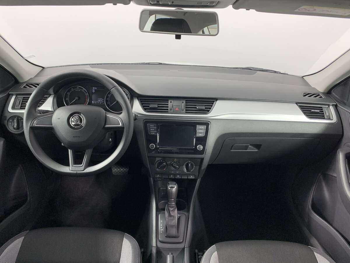 Купить Skoda Rapid с пробегом. Фото: #12