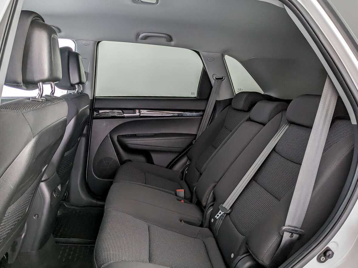 Купить Kia Sorento с пробегом. Фото: #9