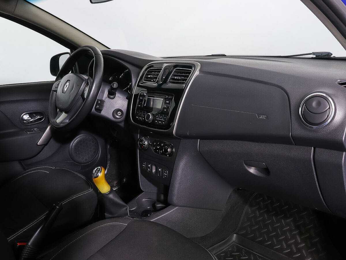 Купить Renault Sandero с пробегом. Фото: #7