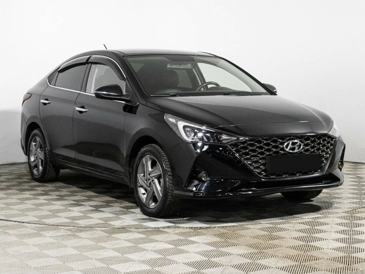 Купить Hyundai Solaris с пробегом. Фото: #2