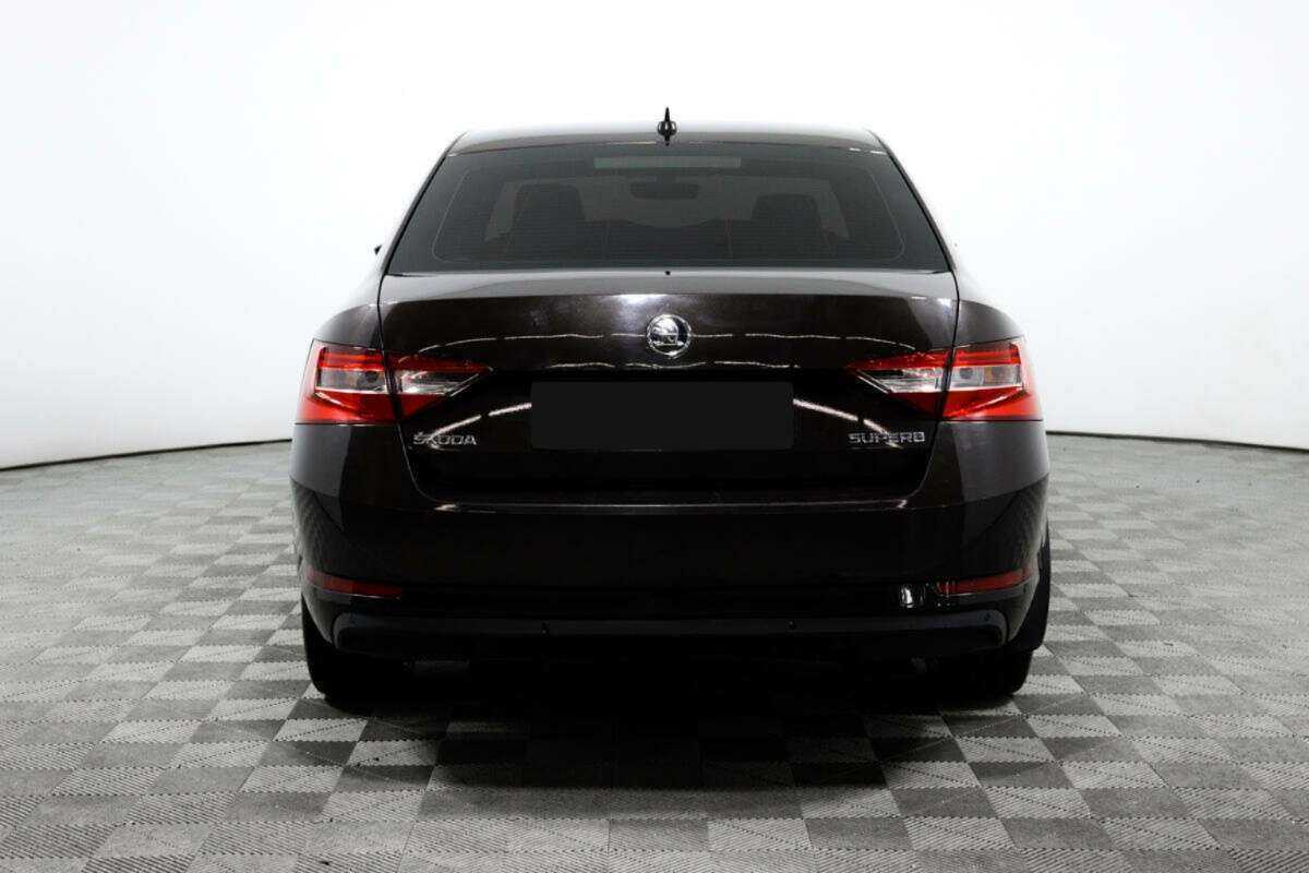 Купить Skoda Superb с пробегом. Фото: #5
