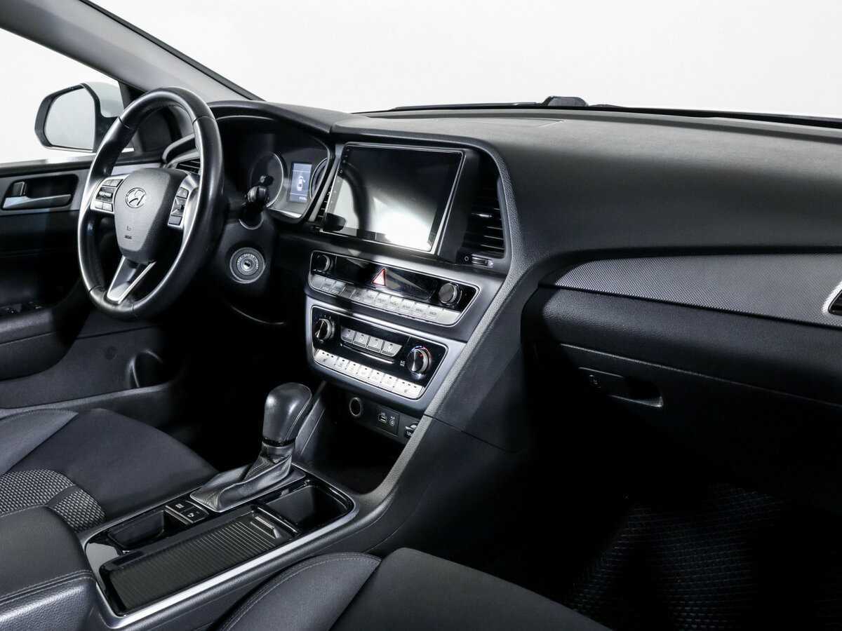 Купить Hyundai Sonata с пробегом. Фото: #8