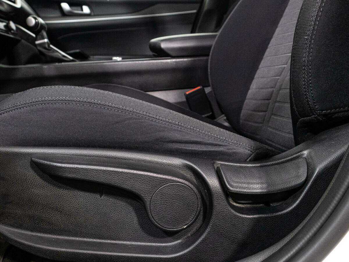 Купить Kia K5 с пробегом. Фото: #19