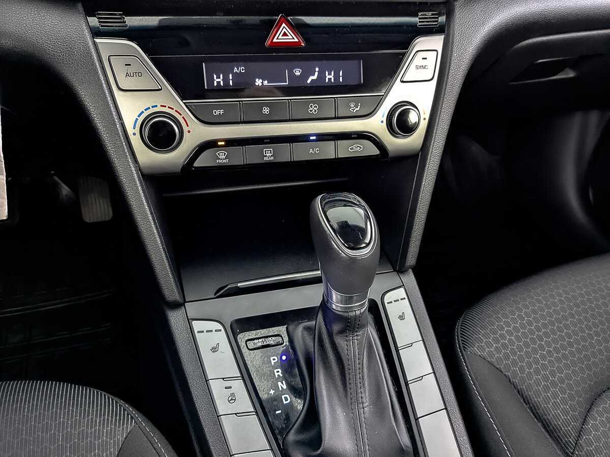 Купить Hyundai Elantra с пробегом. Фото: #19