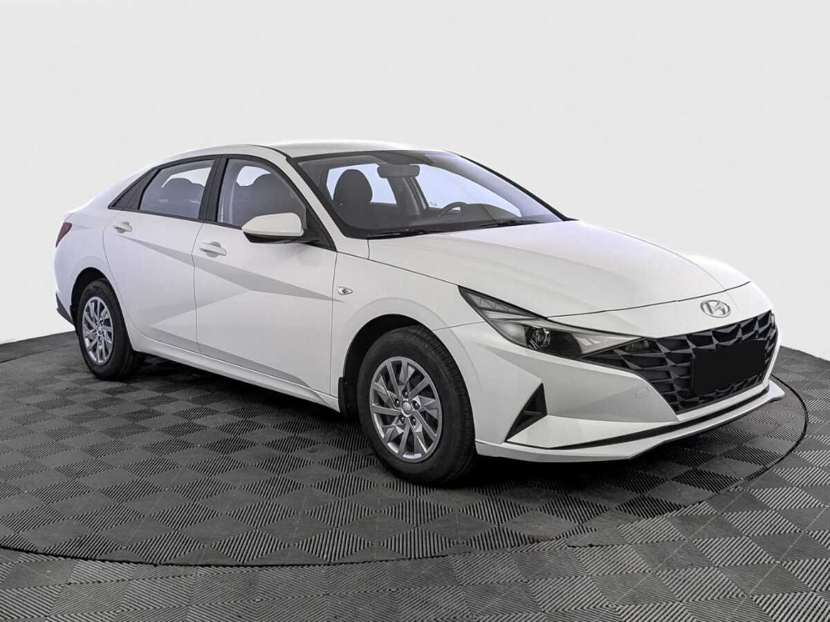 Купить Hyundai Elantra с пробегом. Фото: #2