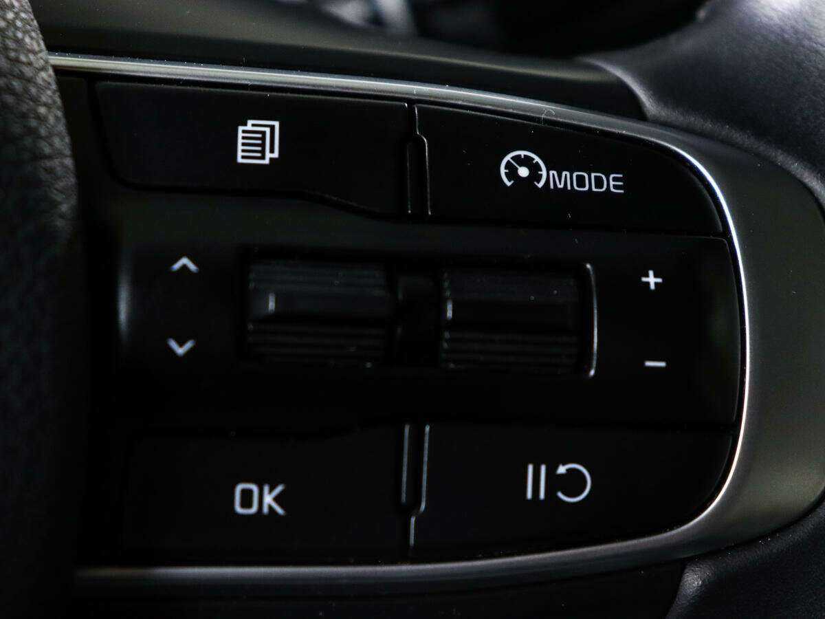 Купить Kia K5 с пробегом. Фото: #16