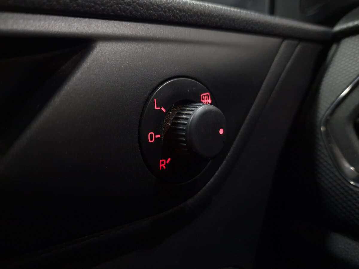 Купить Volkswagen Polo с пробегом. Фото: #8