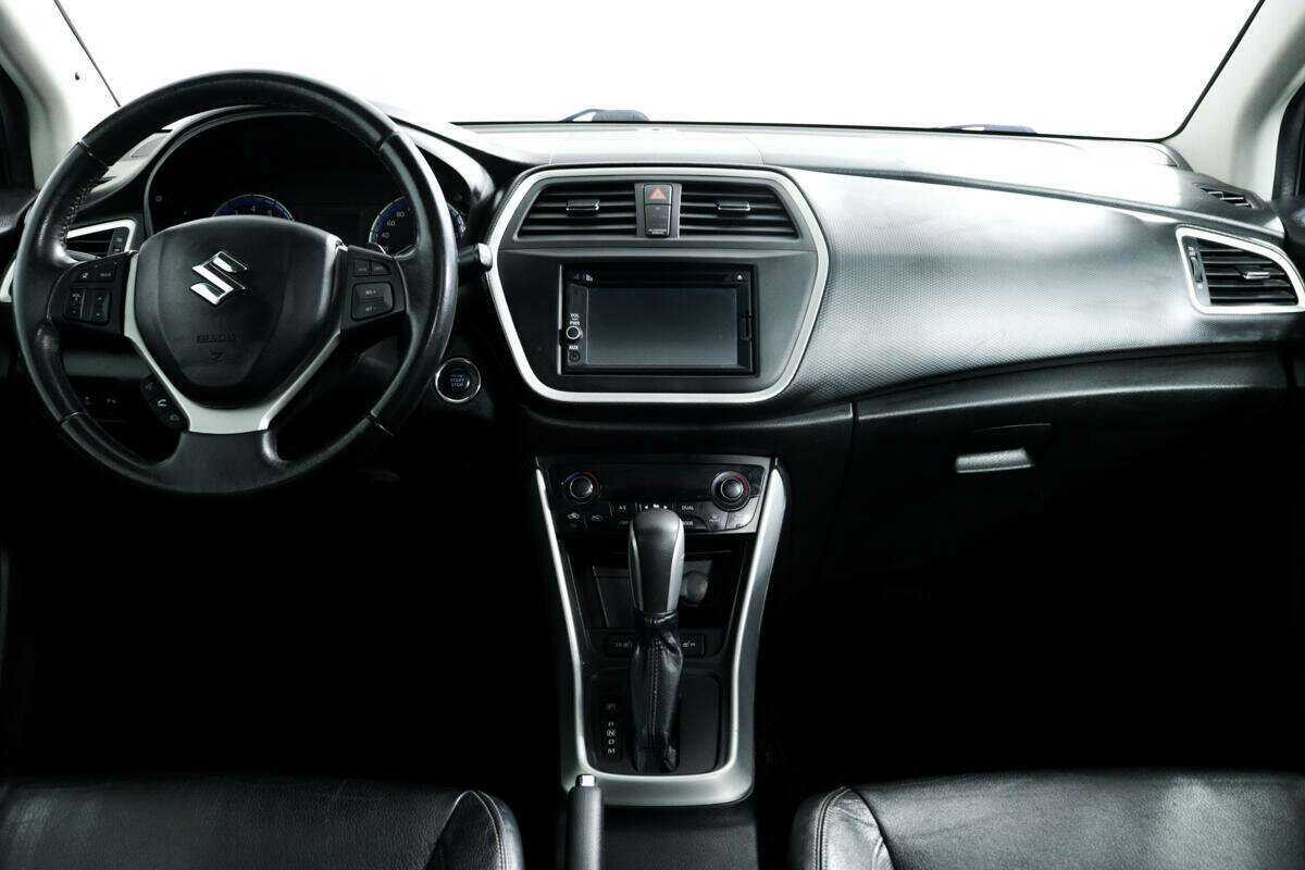 Купить Suzuki SX4 с пробегом. Фото: #10