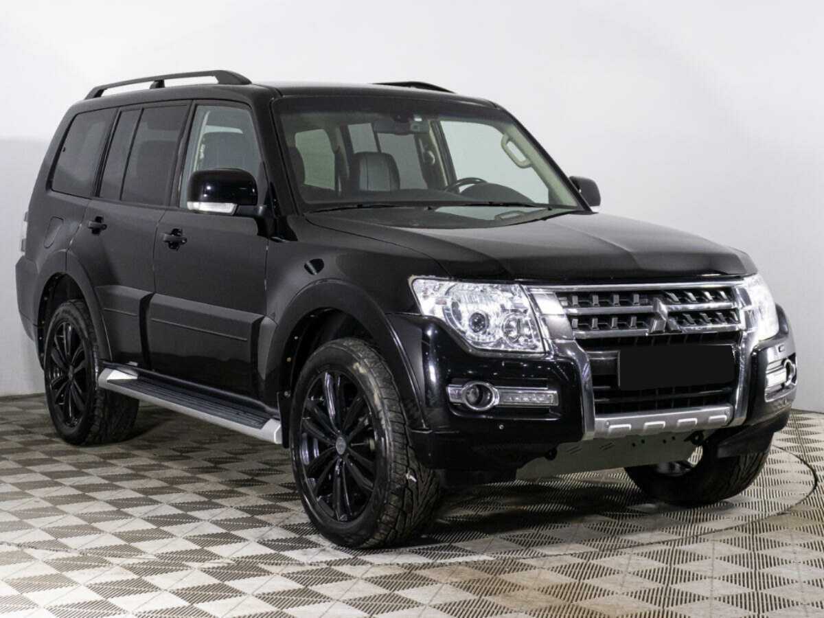 Купить Mitsubishi Pajero с пробегом. Фото: #2