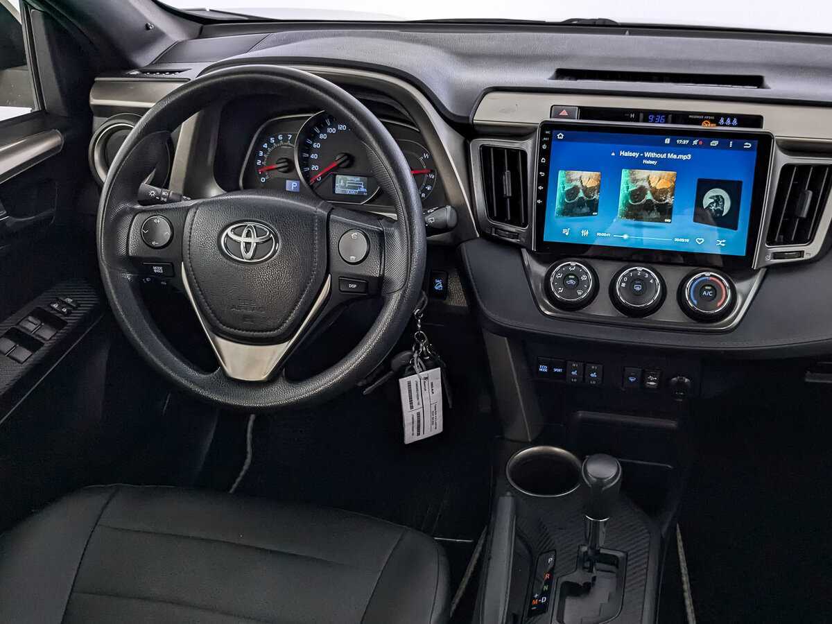 Купить Toyota RAV4 с пробегом. Фото: #21