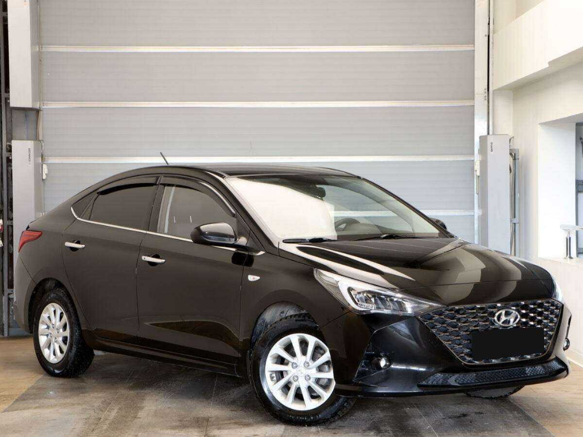 Купить Hyundai Solaris с пробегом. Фото: #2